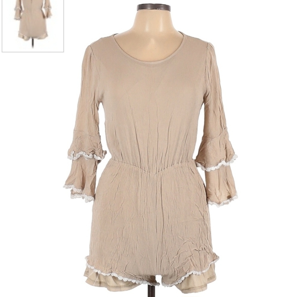 Andree by Unit Long Sleeve Cream Romper Women's Large L Layered Ruffle Sleeves